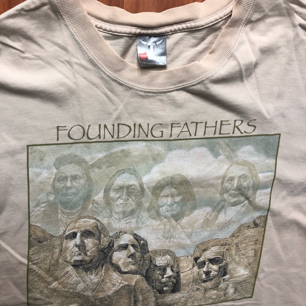 Founding fathers
Mount Rushmore tee